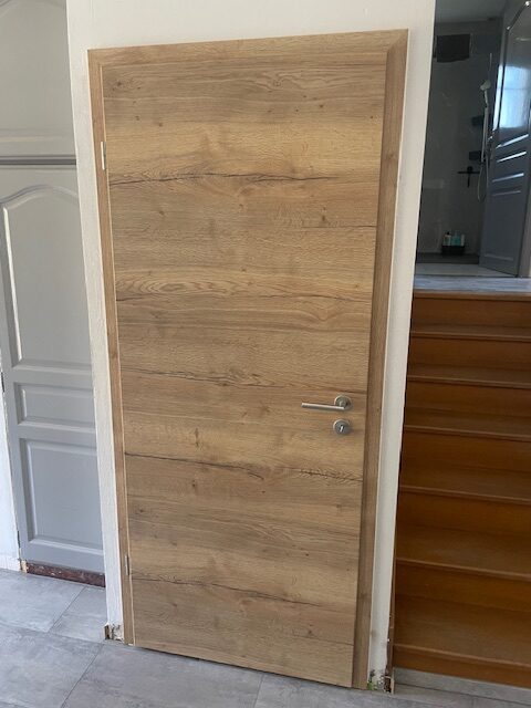 Porte intérieur coloris chêne